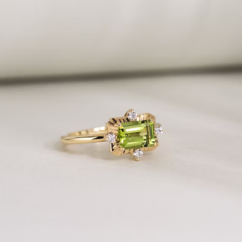 Tempo Ring with Peridot