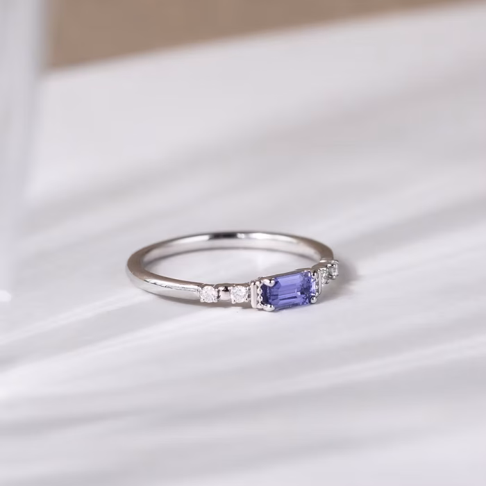 Barrette Sapphire Ring