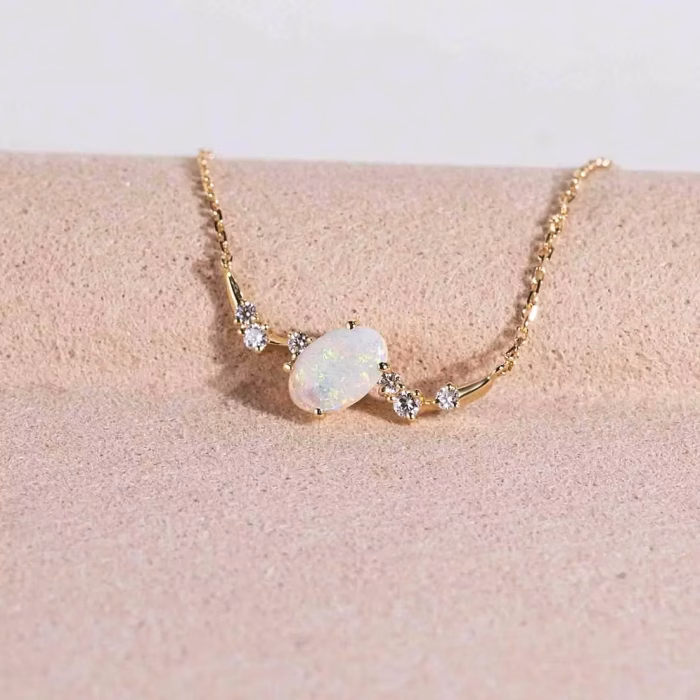 Comète Opal Necklace