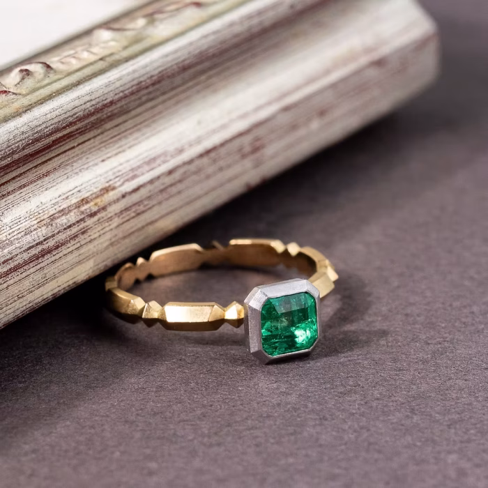 Emerald Smoke Ring