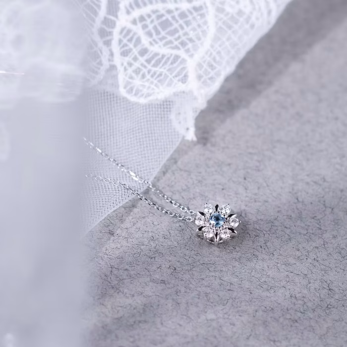 Ichirin Necklace with Aquamarine