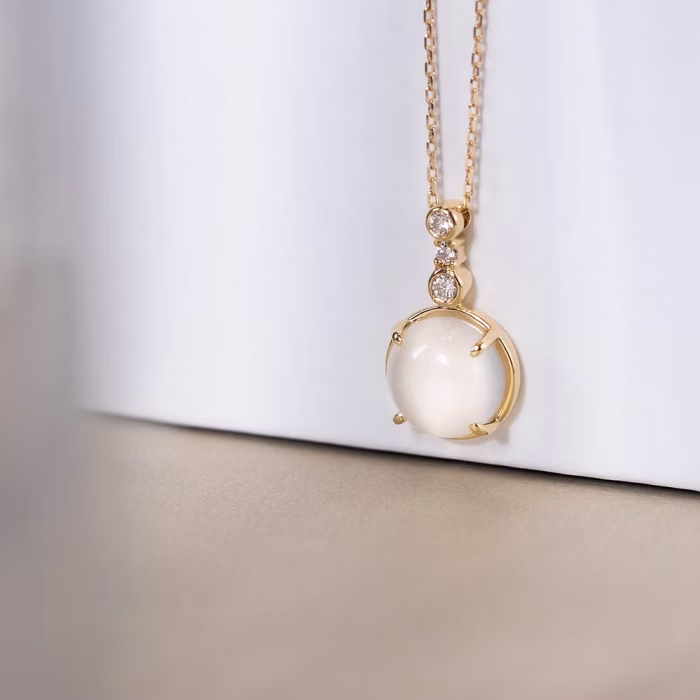 Lunaire Moonstone Necklace