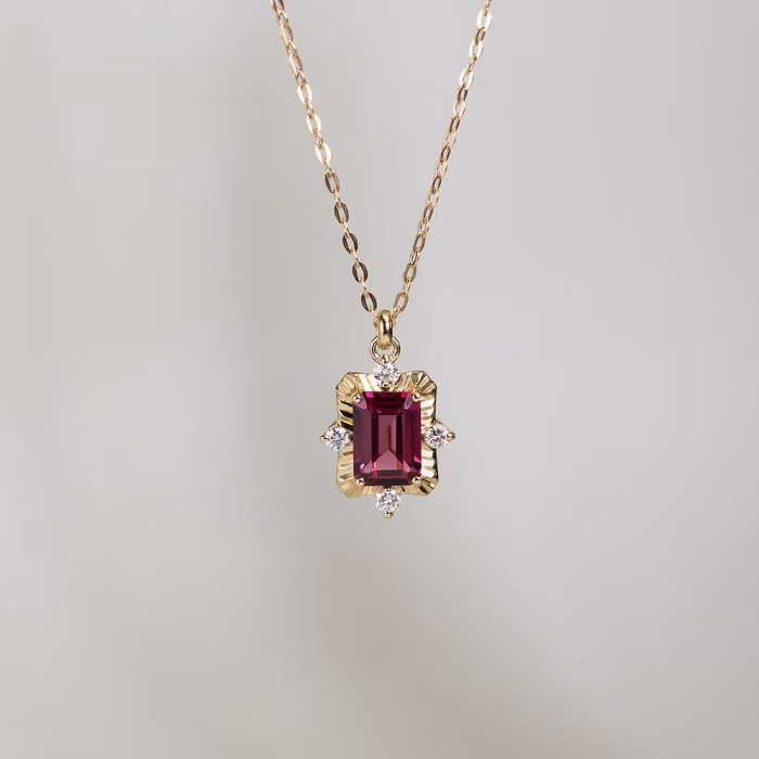 Tempo Necklace with Rhodolite Garnet